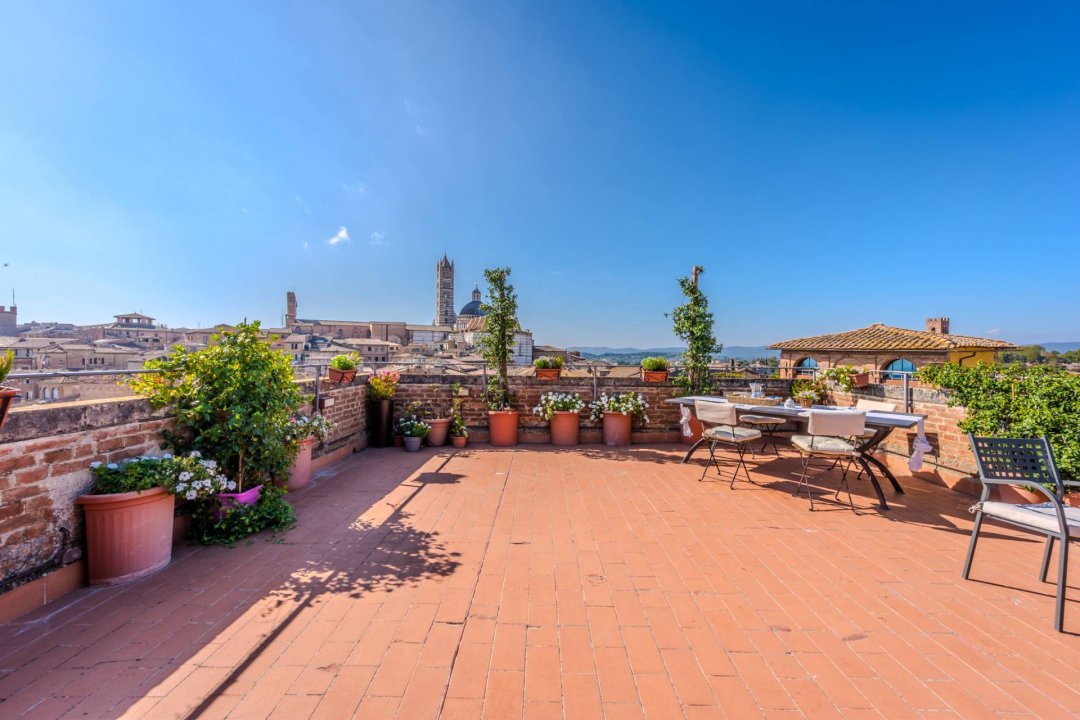 For sale penthouse in city Siena Toscana foto 6