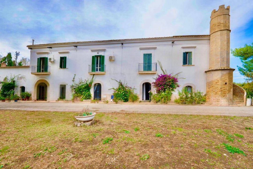 Se vende villa in zona tranquila Lucera Puglia foto 2