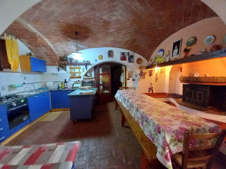 A vendre casale in zone tranquille Asciano Toscana foto 18